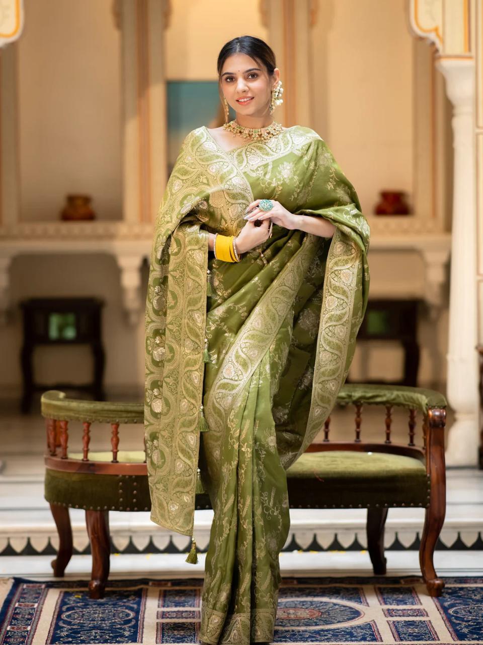 Mehndi Soft Silk Saree with Kanjivaram and Banarasi Jari Weaving