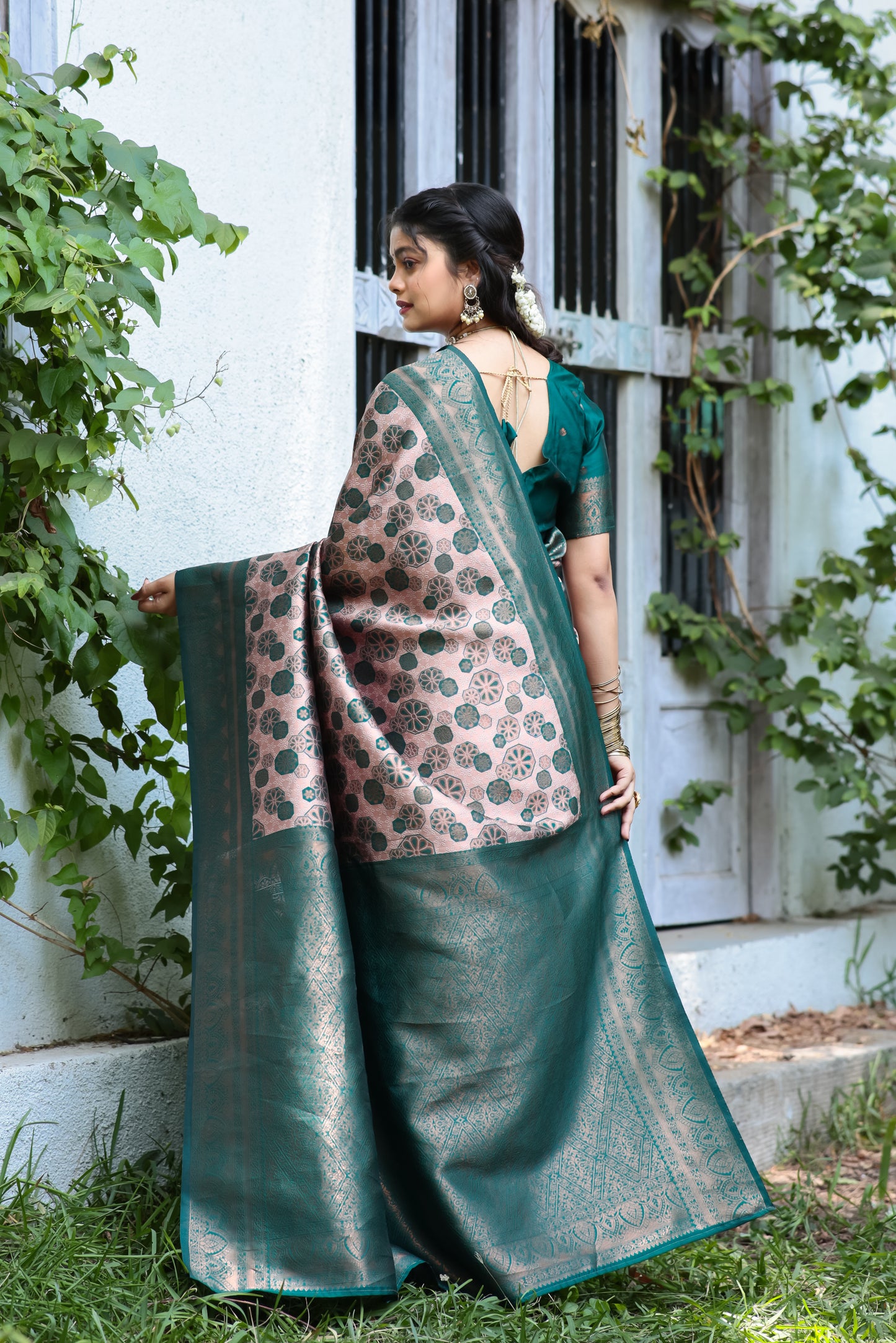Peach Rama Litchi Soft And Silk Banarasi Saree with Floral Zari Woven