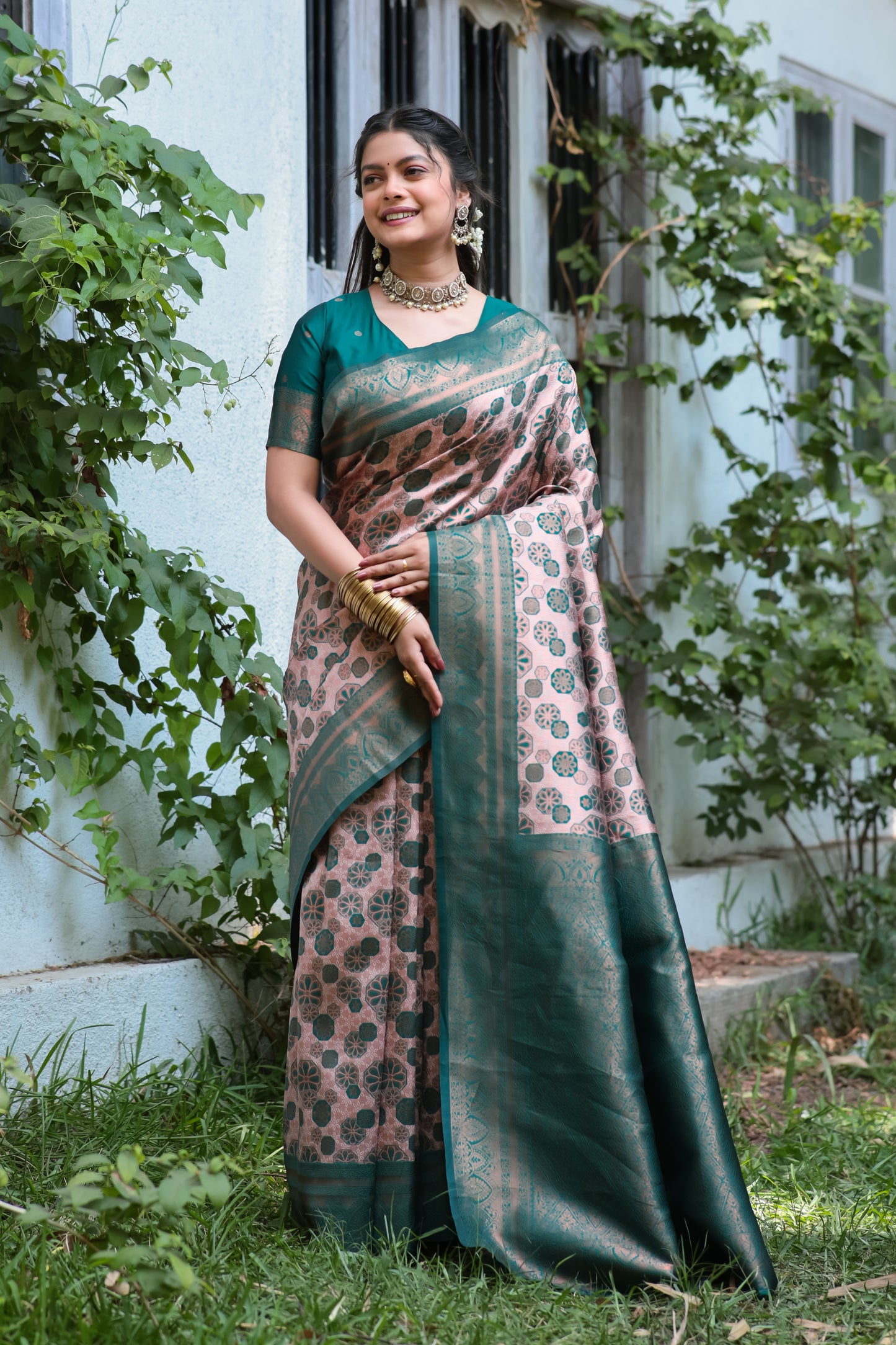 Peach Rama Litchi Soft And Silk Banarasi Saree with Floral Zari Woven