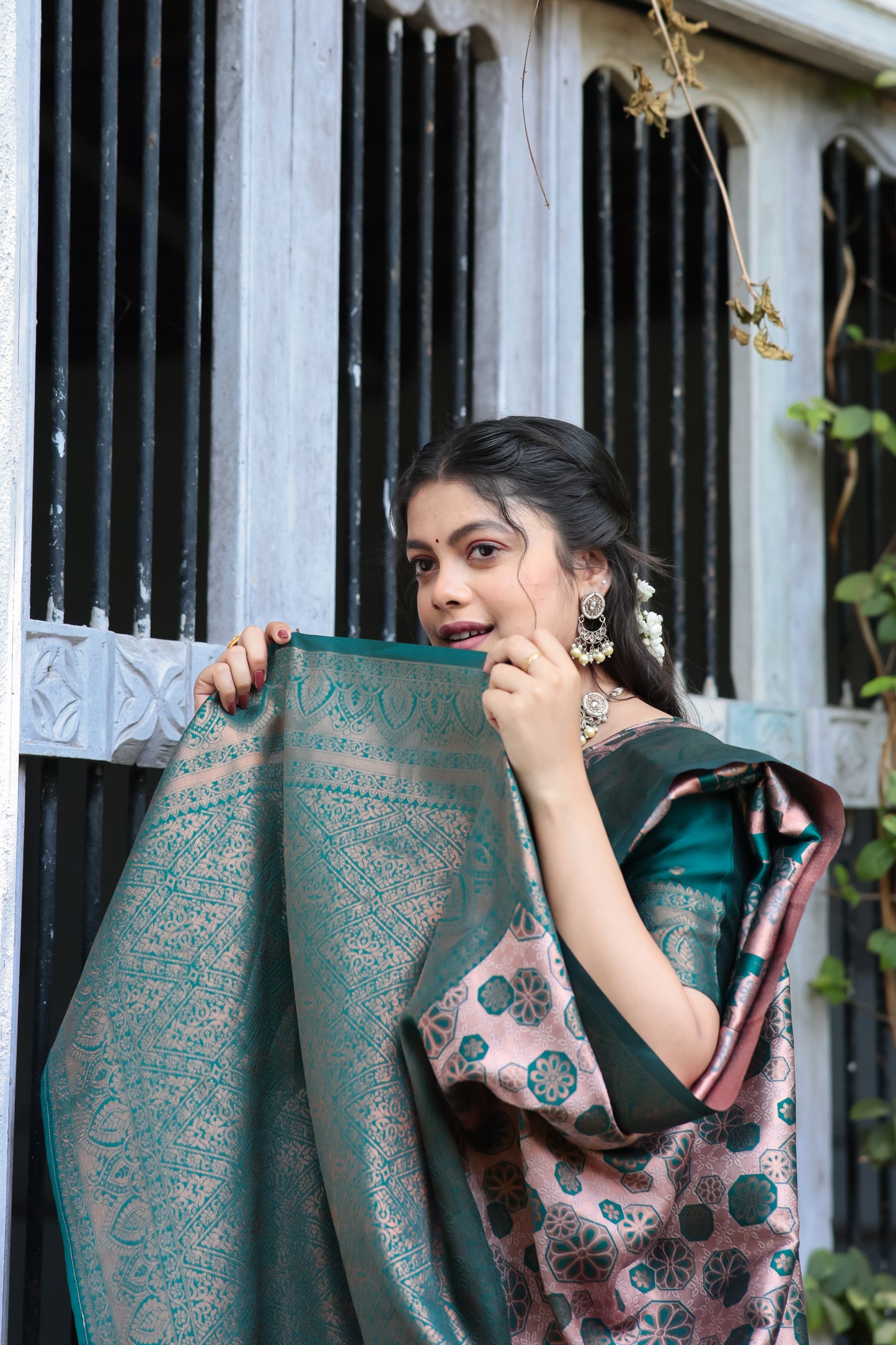 Peach Rama Litchi Soft And Silk Banarasi Saree with Floral Zari Woven