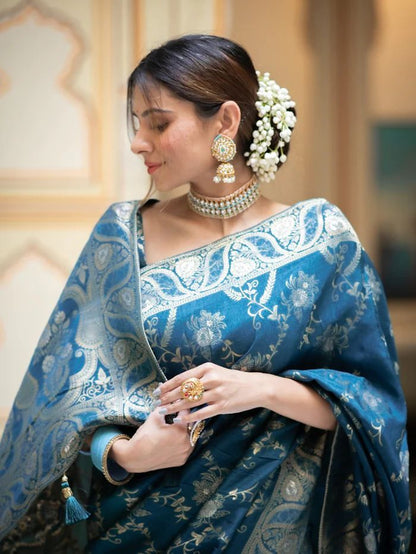 Rama Green Soft Silk Saree with Kanjivaram and Banarasi Jari Weaving