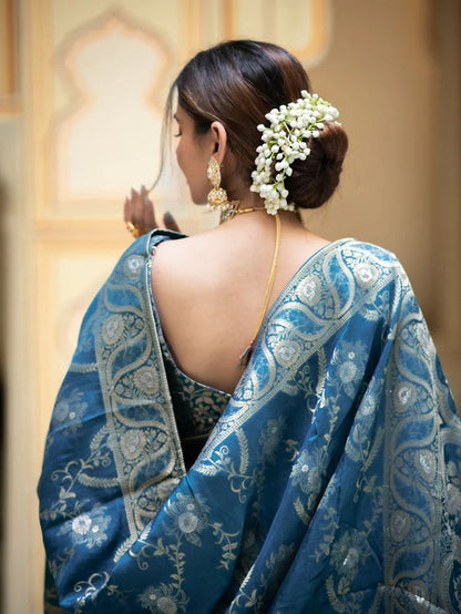 Rama Green Soft Silk Saree with Kanjivaram and Banarasi Jari Weaving